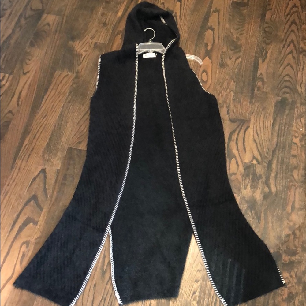 Faith & Linen long black sleeveless sweater S/M